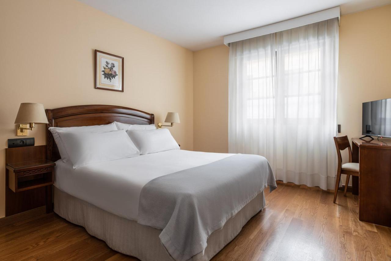 Exe Astur Plaza Hotel Astorga Exterior photo