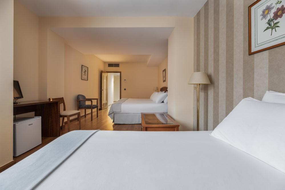 Exe Astur Plaza Hotel Astorga Exterior photo